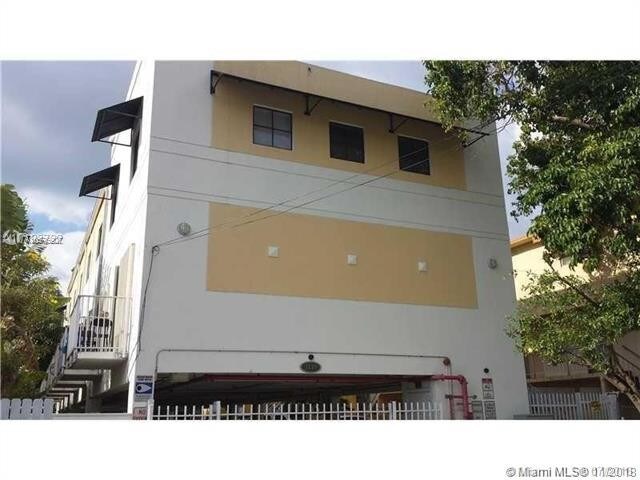 1134 NW 5th St-Unit -9 in Miami, FL - Building Photo - Building Photo