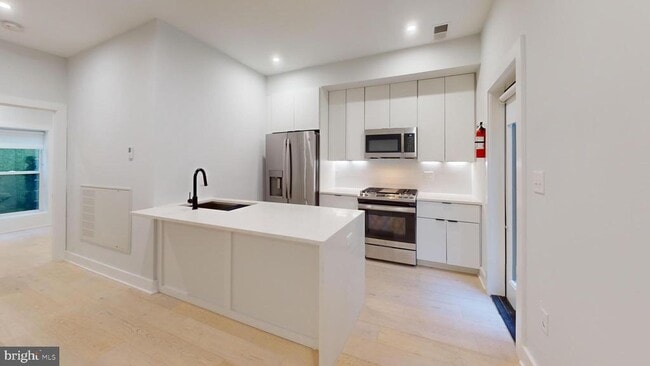 1117 24th St NW in Washington, DC - Building Photo - Building Photo