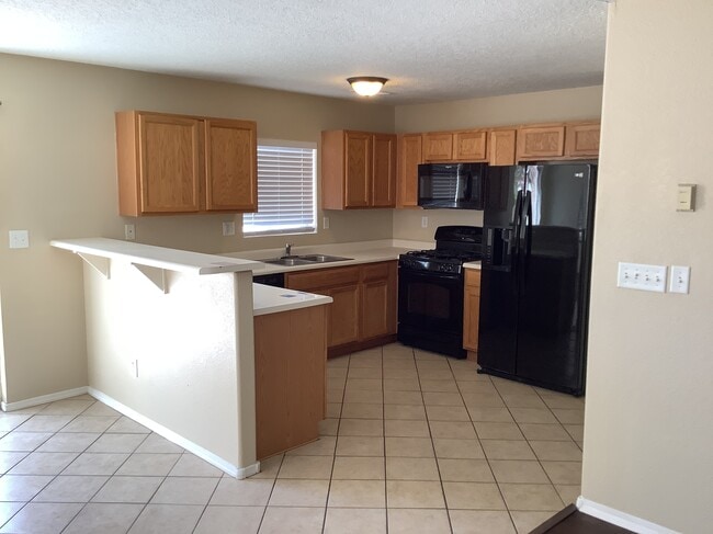 6219 Vaughn Dr NE in Rio Rancho, NM - Building Photo - Building Photo