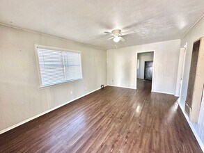 7305 Bennett Ave in Austin, TX - Building Photo - Building Photo