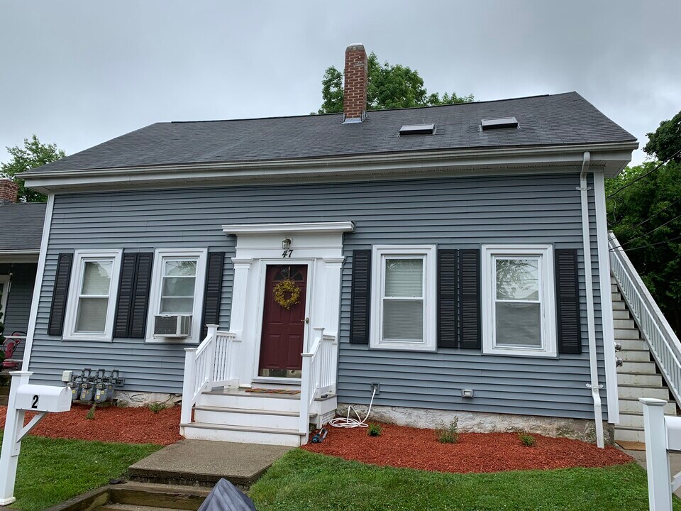 47 Sumner St, Unit 2 in North Attleboro, MA - Foto de edificio