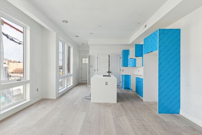 property at 136-40 E Cumberland St