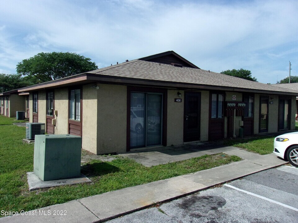 1050 N Fiske Blvd in Cocoa, FL - Building Photo