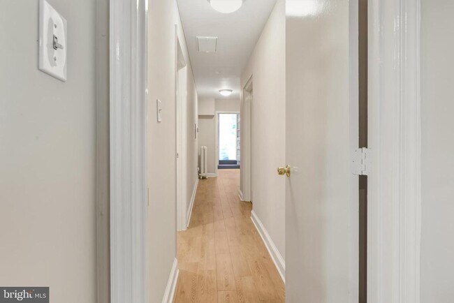 2619 Woodley Pl NW in Washington, DC - Building Photo - Building Photo