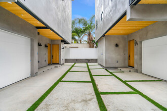 701 N Vendome St in Los Angeles, CA - Building Photo - Building Photo
