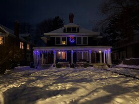 104 Manning Blvd in Albany, NY - Building Photo
