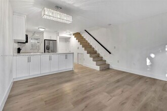 3130 Bird Ave in Miami, FL - Building Photo - Building Photo