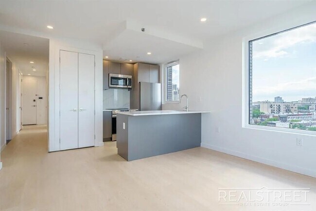 1499 Bedford Ave, Unit 10J in Brooklyn, NY - Building Photo - Building Photo