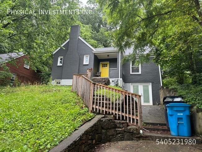 property at 1712 Main St SW