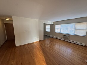 3057 N Narragansett Ave in Chicago, IL - Building Photo - Building Photo