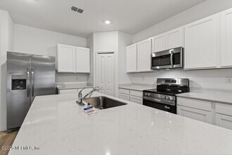 6932 Golden Monarch Ave in Jacksonville, FL - Building Photo - Building Photo