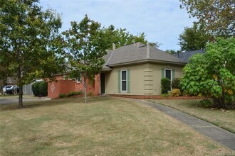 1952 Woodrun Dr in Montgomery, AL - Building Photo - Building Photo