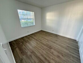 3431 Helena Dr in Lake Worth Beach, FL - Building Photo - Building Photo