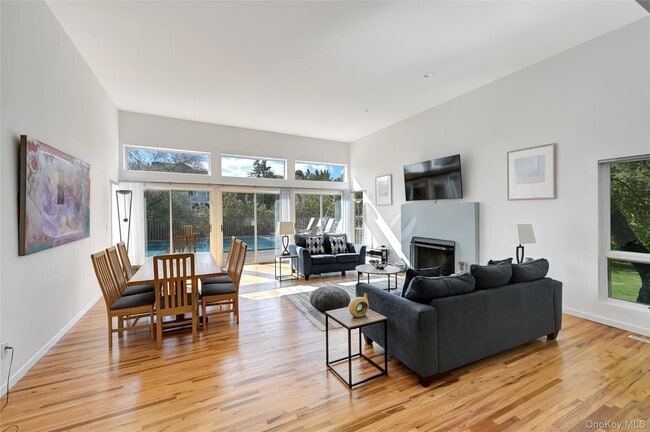 property at 3 Meadow Way