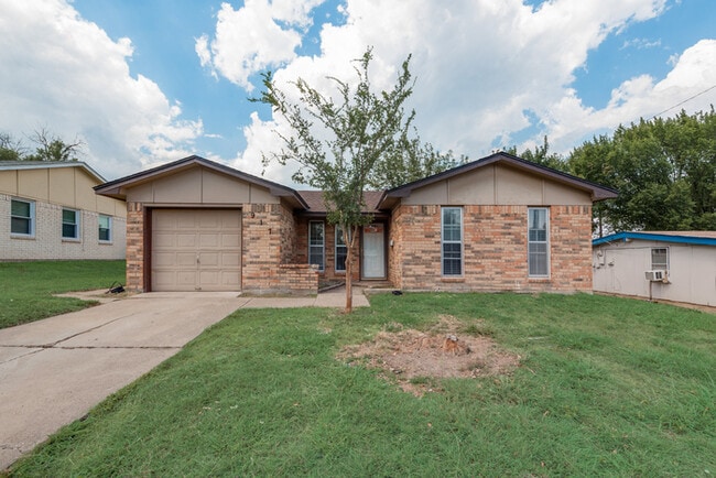 property at 917 Piedmont Dr