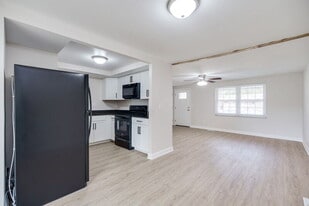 4540 Pennyston Ave in Dayton, OH - Building Photo