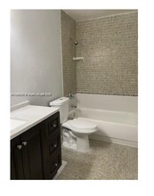 6620 SW 41st St in Davie, FL - Building Photo - Building Photo