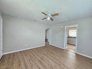 5011 40th St N in St. Petersburg, FL - Building Photo - Building Photo