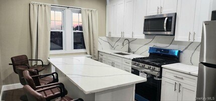 25 Allard Ave in New Rochelle, NY - Building Photo - Building Photo