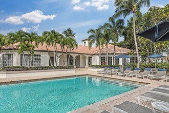 The Cove at Boynton Beach Apartments in Boynton Beach, FL - Building Photo - Building Photo