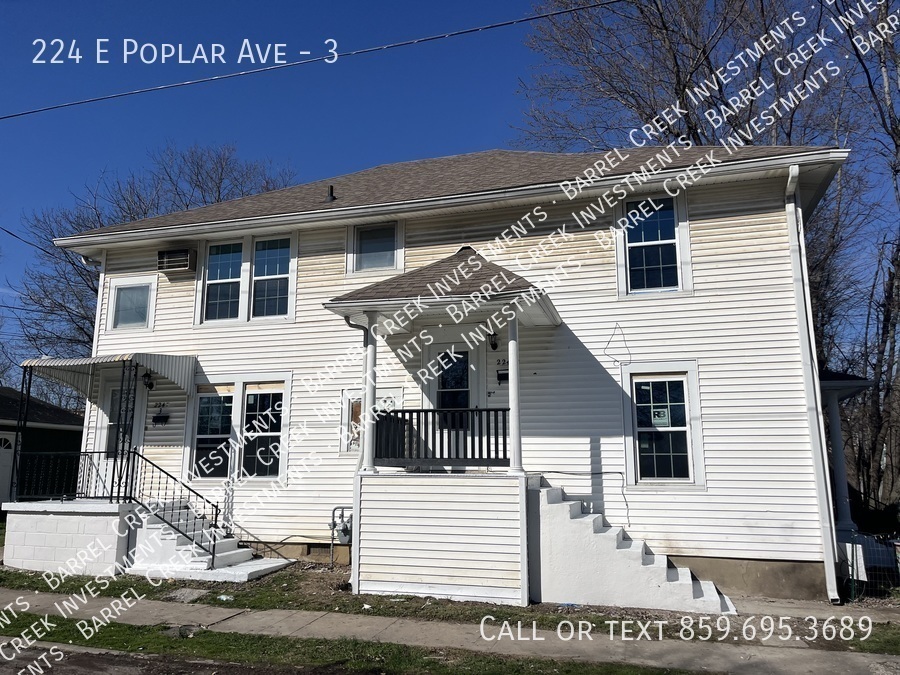 224 E Poplar St, Unit 3 in Harrodsburg, KY - Building Photo