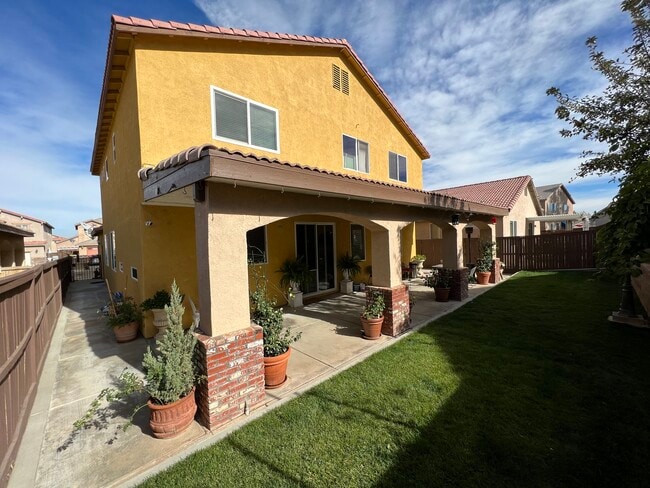 9378 Agave Dr in Hesperia, CA - Building Photo - Building Photo