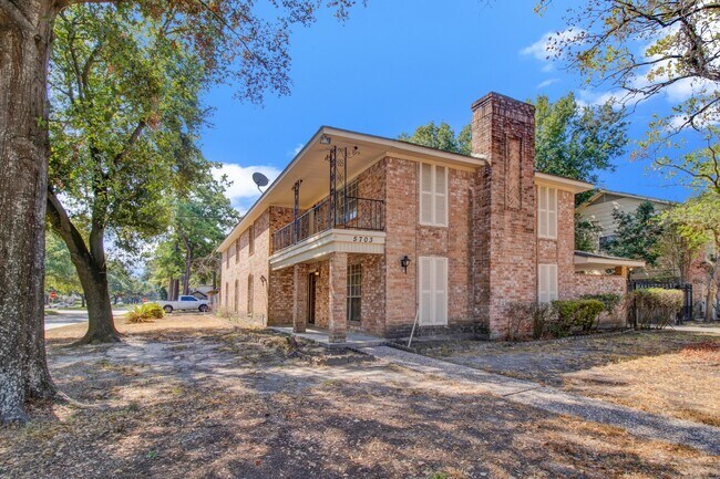 5703 Havenwoods Dr in Houston, TX - Building Photo - Building Photo
