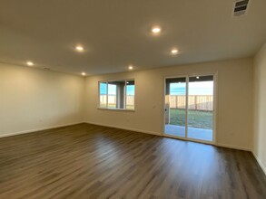 660 Broadfork Cir in Vacaville, CA - Building Photo - Building Photo