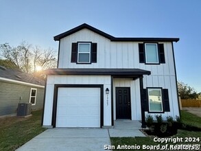 19007 Alta Trace in San Antonio, TX - Building Photo - Building Photo