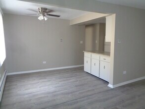 7919 S 83rd Ct in Justice, IL - Building Photo - Building Photo