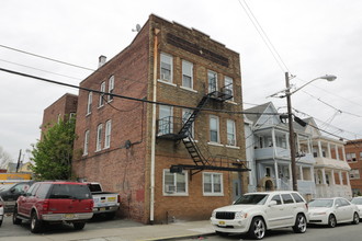 149 Columbia Ave in Passaic, NJ - Foto de edificio - Other