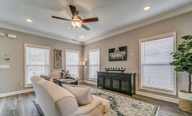 252 Mansfield Dr in Gallatin, TN - Building Photo - Building Photo