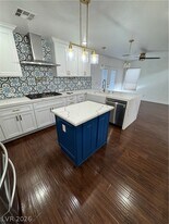 8109 Sienna Hollow Ct in Las Vegas, NV - Building Photo