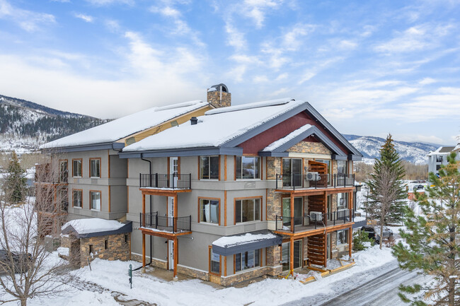 Storm Peak Apartments in Steamboat Springs, CO - Foto de edificio - Building Photo