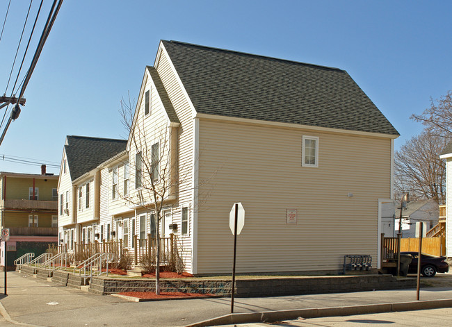 344 Union St in Manchester, NH - Foto de edificio - Building Photo