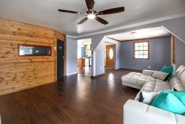 1123 Gunter St in Austin, TX - Building Photo - Building Photo