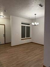 8154 E Tencate Pl in Sioux Falls, SD - Building Photo - Building Photo
