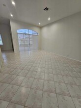 7835 NW 78th Ave in Tamarac, FL - Building Photo - Building Photo