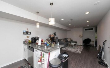 1725 W Montgomery Ave in Philadelphia, PA - Building Photo - Building Photo