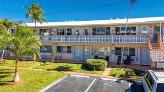 901 SW 11th Ave in Hallandale Beach, FL - Building Photo