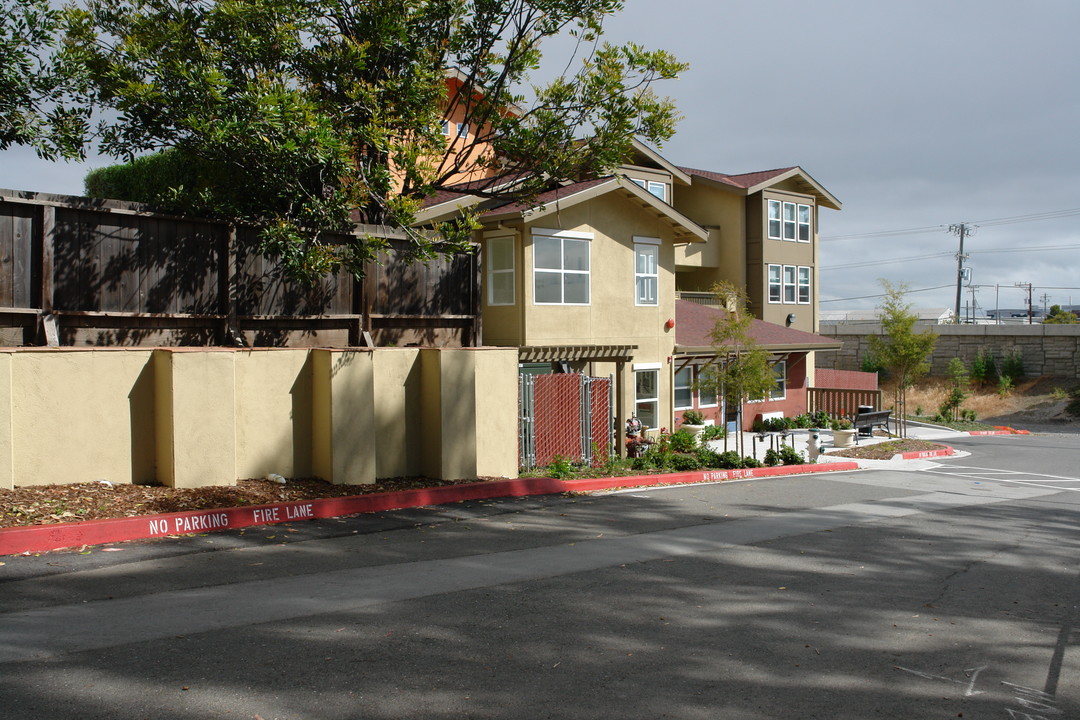 Belmont Apartments in Belmont, CA - Building Photo