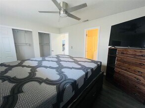 1920 E Edgewood Dr in Lakeland, FL - Building Photo - Building Photo