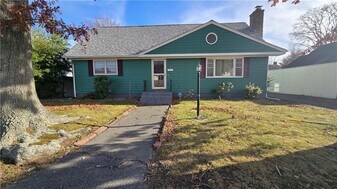 7 Eliza St in Providence, RI - Building Photo