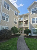 3324 Harbour Pointe Pl in Fayetteville, NC - Building Photo