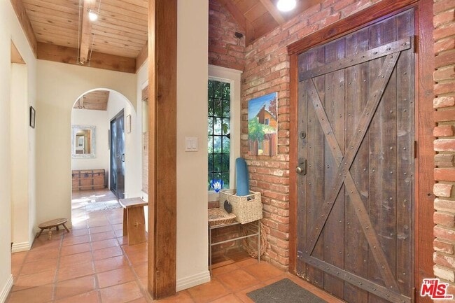 1441 Bonnell Dr in Topanga, CA - Building Photo - Building Photo
