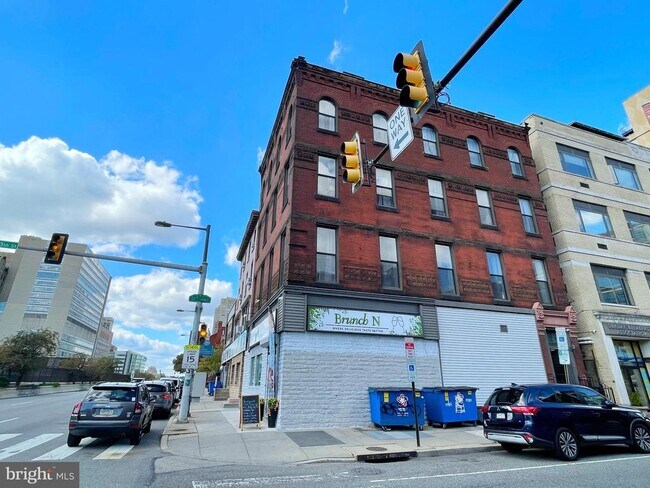 1301-3 Vine St in Philadelphia, PA - Building Photo - Building Photo