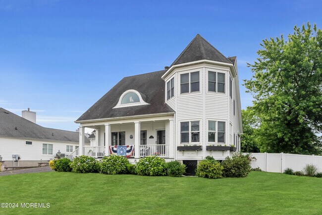 16 Anderson St in Monmouth Beach, NJ - Building Photo - Building Photo