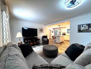 30 Evergreen in Hopkinton, NH - Building Photo - Building Photo