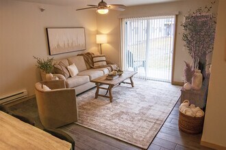 415 Century Pl, Unit 208 in Onalaska, WI - Building Photo - Building Photo