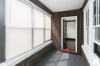 3827 N Drake Ave, Unit 3 in Chicago, IL - Building Photo - Building Photo